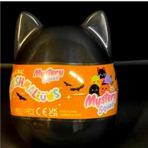 (1) Black Squishmallows Halloween 2023 Mystery Capsule 4”